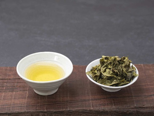 White Tea Luxury & Traditional 2